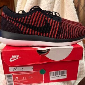 Nike Roshe Two Flyknit Black Bright Crimson Men’s 13 (844833-006)
